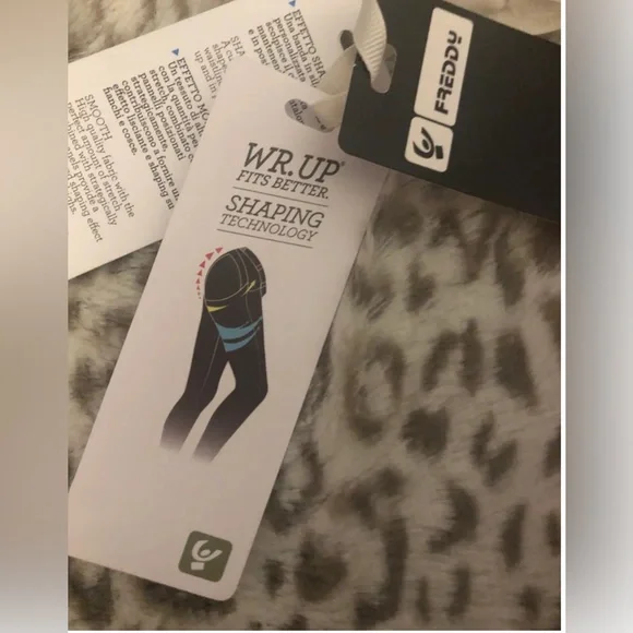 NWT New Freddy WR.UP® 7/8 in D.I.W.O.® Workout Outfit - Large Pant & Tank Top - Picture 10 of 14